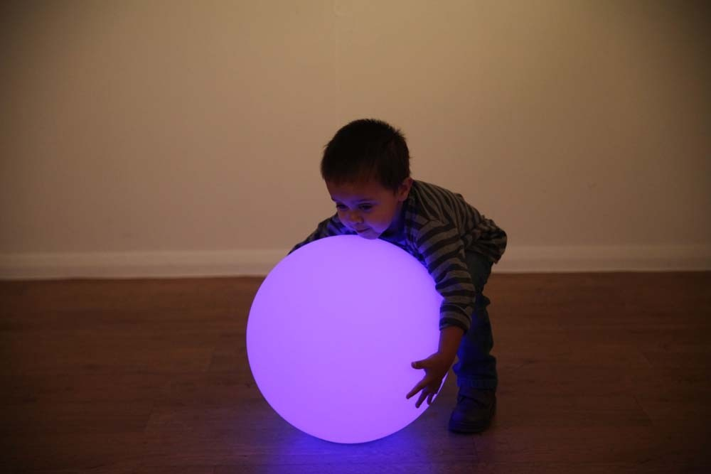 Minge senzoriala luminoasa TickiT cu telecomanda - 2