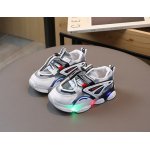 Adidasi albi cu detalii negre si luminite pentru baietei marime 22