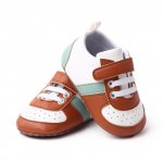 Adidasi albi cu maro si verde pentru copii 6-9 luni marime 19