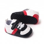 Adidasi albi cu negru si rosu pentru copii 3-6 luni marime 18