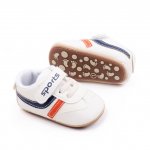 Adidasi albi pentru copii 9-12 luni marime 20 cu detalii albastre si portocalii