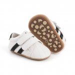 Adidasi albi pentru copii 3-6 luni marime 18