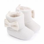 Cizmulite albe cu fundita 9-12 luni marime 20