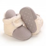 Botosei plusat gri cu crem pentru bebelusi 3-6 luni marime 18