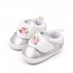 Pantofiori argintii pentru fetite 3-6 luni Roses marimea 18