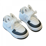 Adidasi alb cu negru Bunny marime 21