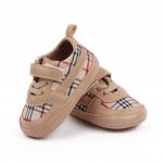 Pantofiori crem in carouri pentru copii 6-9 luni Lala marimea 19