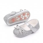 Pantofiori cu sclipici argintiu si fundita 6-9 luni marimea 19