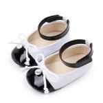 Pantofiori eleganti alb cu negru pentru bebelusi 9-12 luni marimea 20