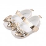 Pantofiori eleganti albi cu insertii aurii 0-3 luni marimea 17