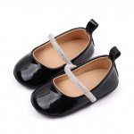 Pantofiori negri cu bareta si strasuri 6-9 luni marimea 19