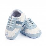 Adidasi albi cu nuante de albastru 6-9 luni Cifre marimea 19