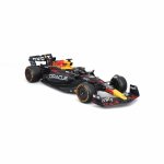 Macheta Bburago F1 cu casca Oracle Red Bull Racing Rb19 Max Verstappen scara 1:24